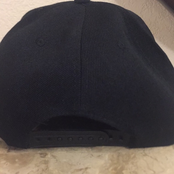 NWOT SUPERMAN ACTION COMICS CAP - Picture 3 of 3